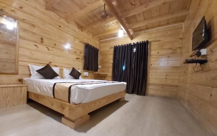 wooden-cottage-ac-rooms-in-devbag